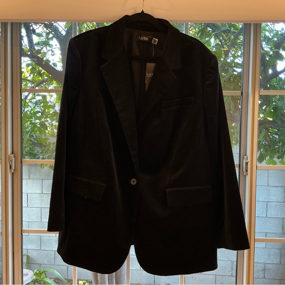 Lauren Ralph Lauren
Stretch Velvet Blazer - Picture 7 of 7